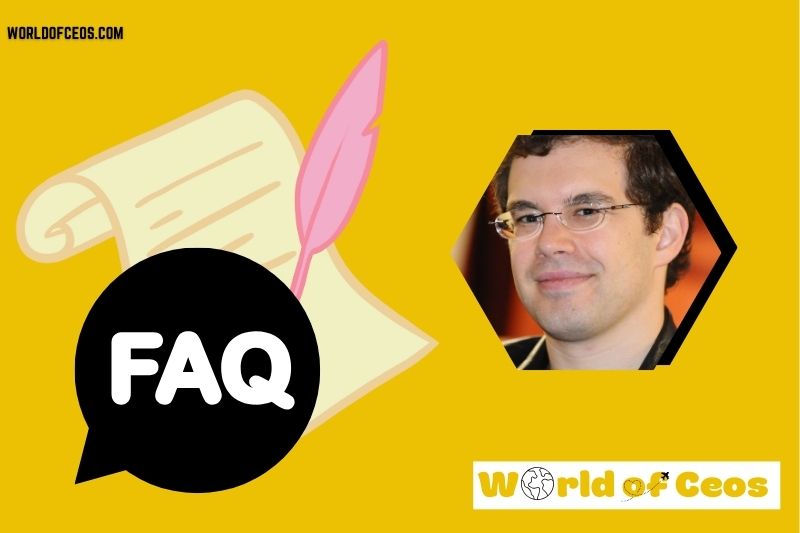 FAQs About Christopher Paolini